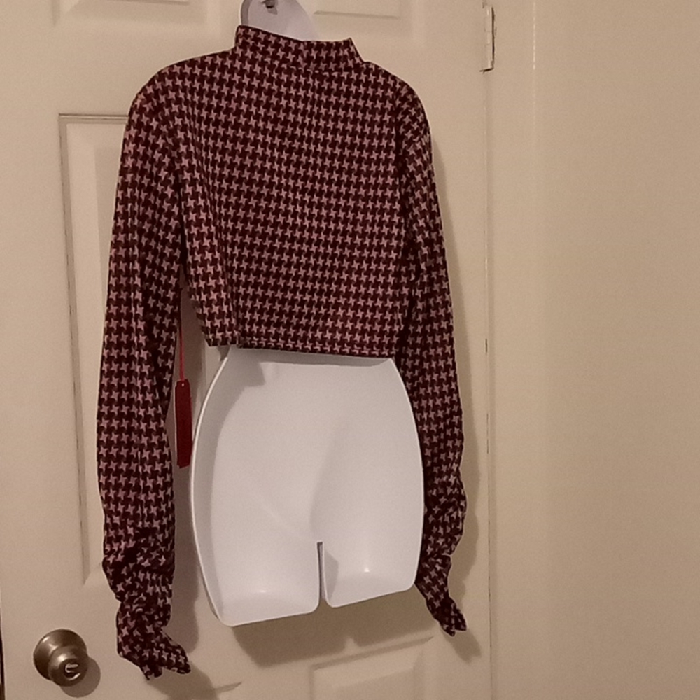 Roma concept black star patterned high front crop top - Picture 3 of 6